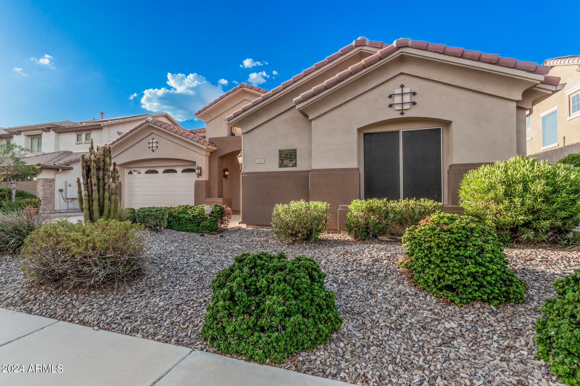 Property Photo:  1432 E Zion Way  AZ 85249 