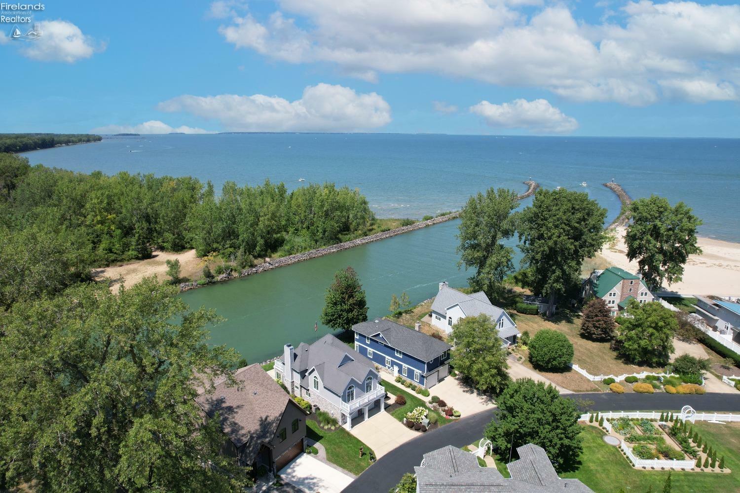 Property Photo: 8051 E Lake Boulevard OH 43440