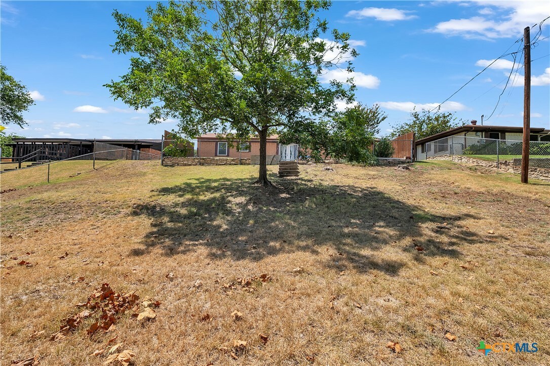 Property Photo:  1005 S 31st Street  TX 76522 