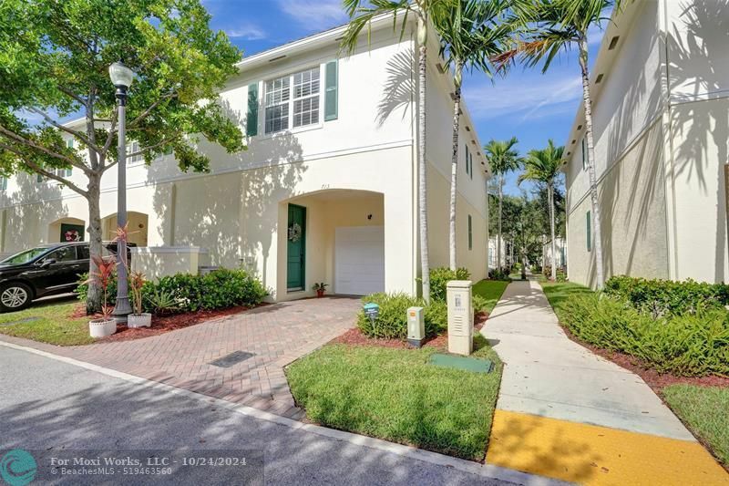 Property Photo:  713 SW 2nd Ave 713  FL 33060 