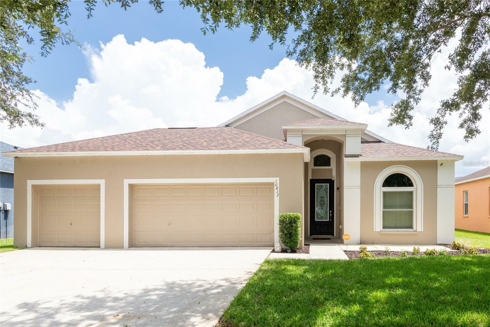 Property Photo: 10817 Australian Pine Drive FL 33579