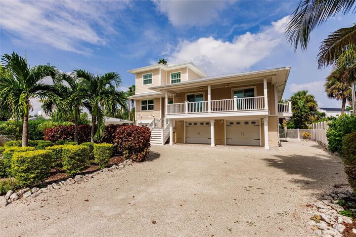 Property Photo:  210 Lakeview Drive  FL 34216 