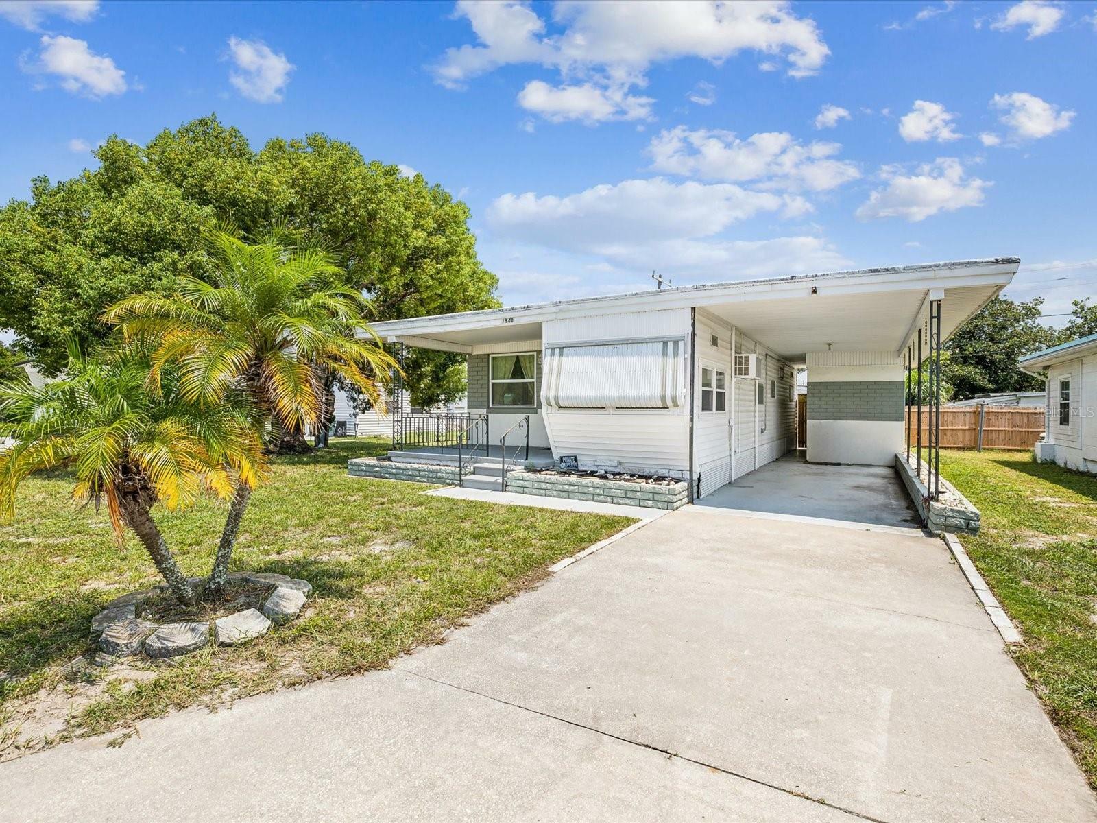 Property Photo:  1940 Shady Cove Drive  FL 34691 