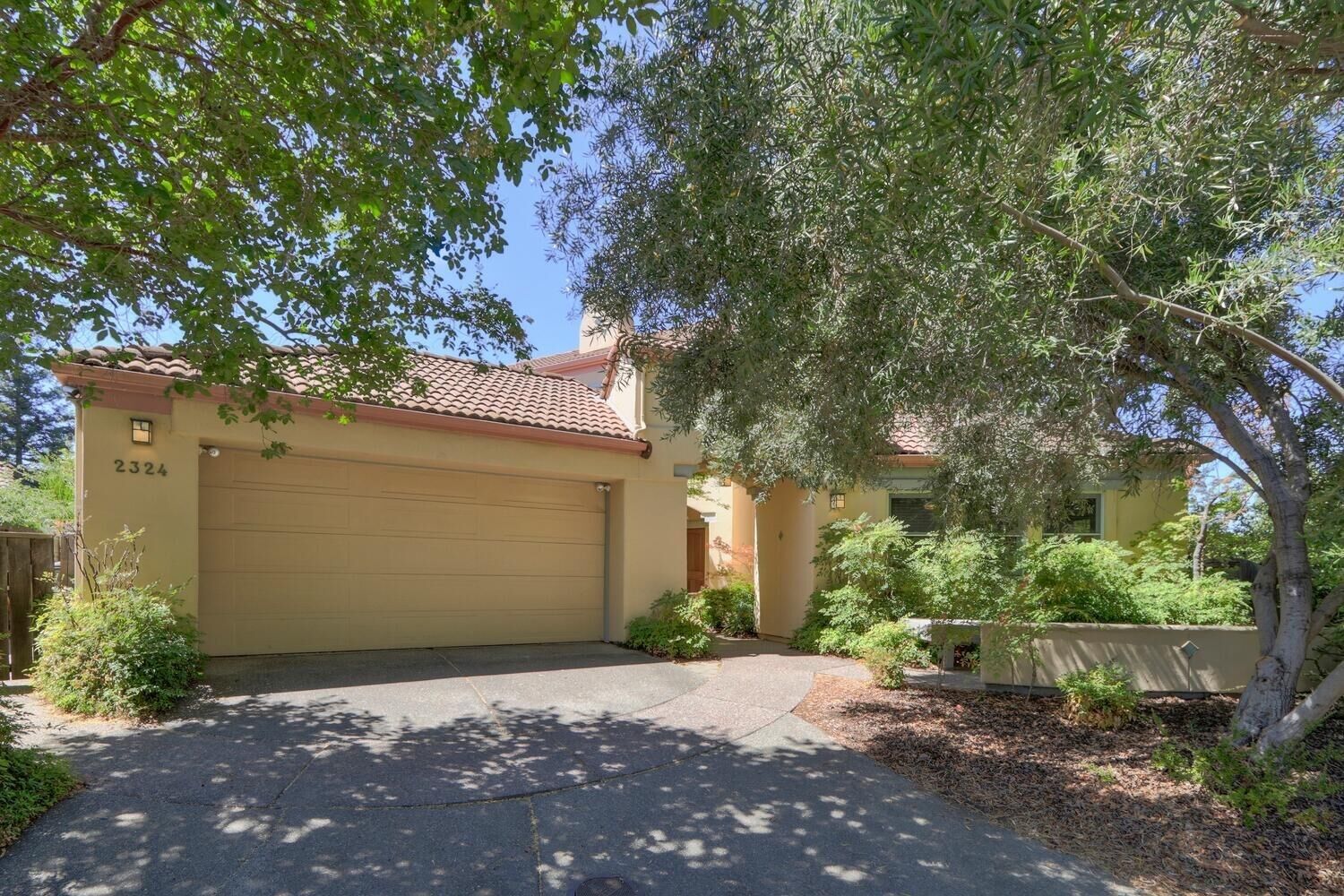 Property Photo: 2324 Shenandoah Place CA 95616