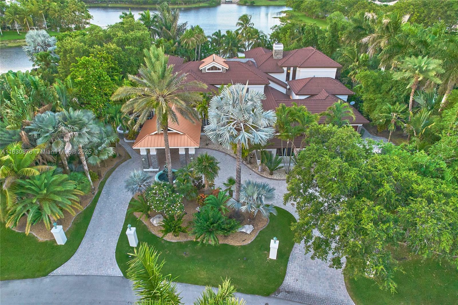 Property Photo: 2941 Paddock Ln FL 33331