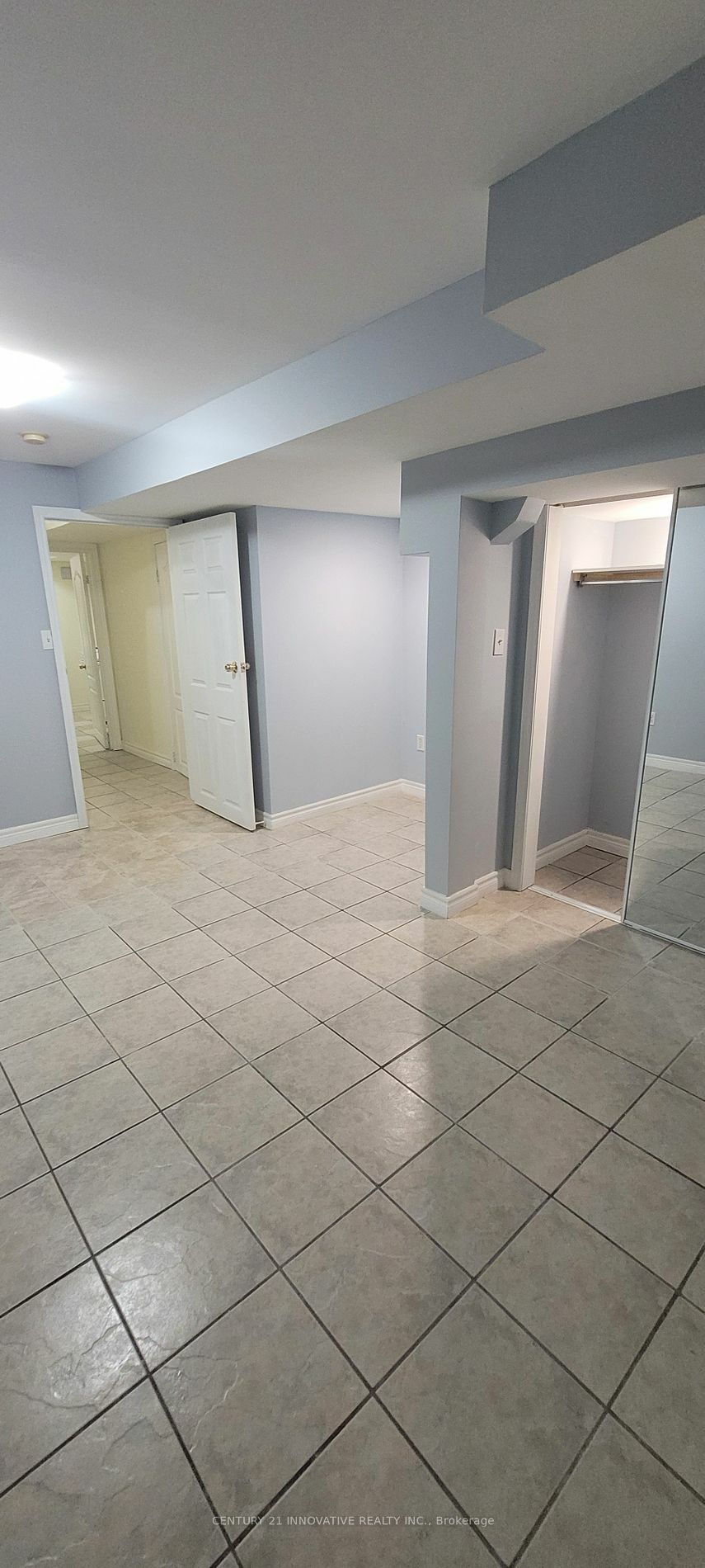 Photo de la propriété:  16B Gower St  ON M4B 3P5 