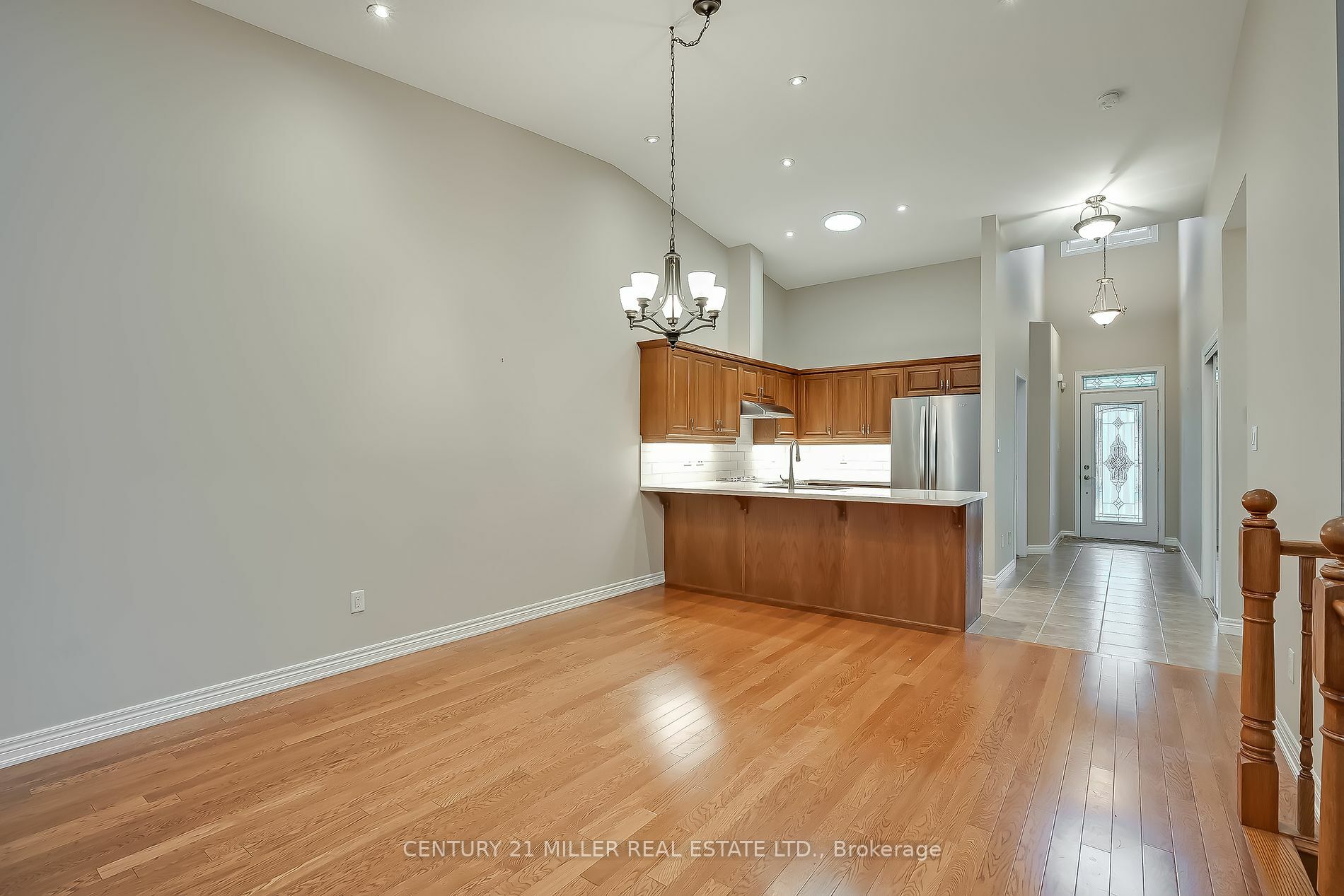 Property Photo:  81 Abbotsford Tr  ON L9B 0A4 