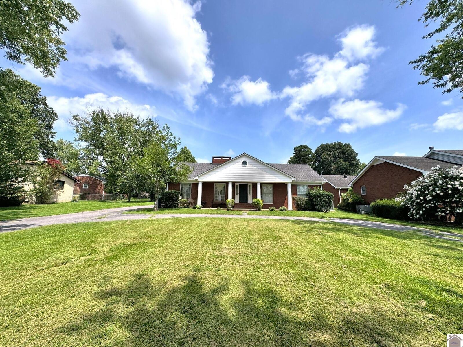 Property Photo: 1111 Fairlane Dr KY 42071