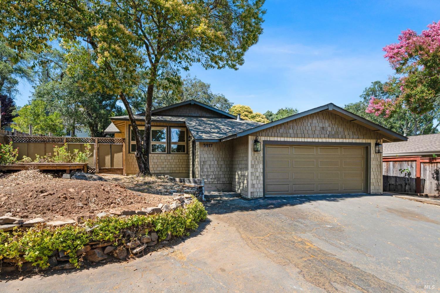 5917 Montecito Boulevard  Santa Rosa CA 95409 photo