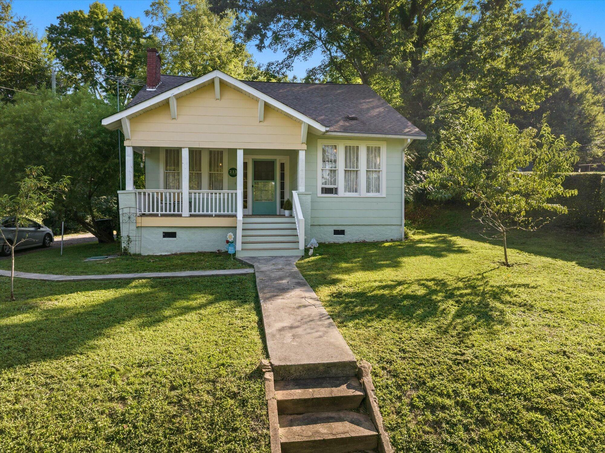 Property Photo:  213 S Jackson St  TN 37303 