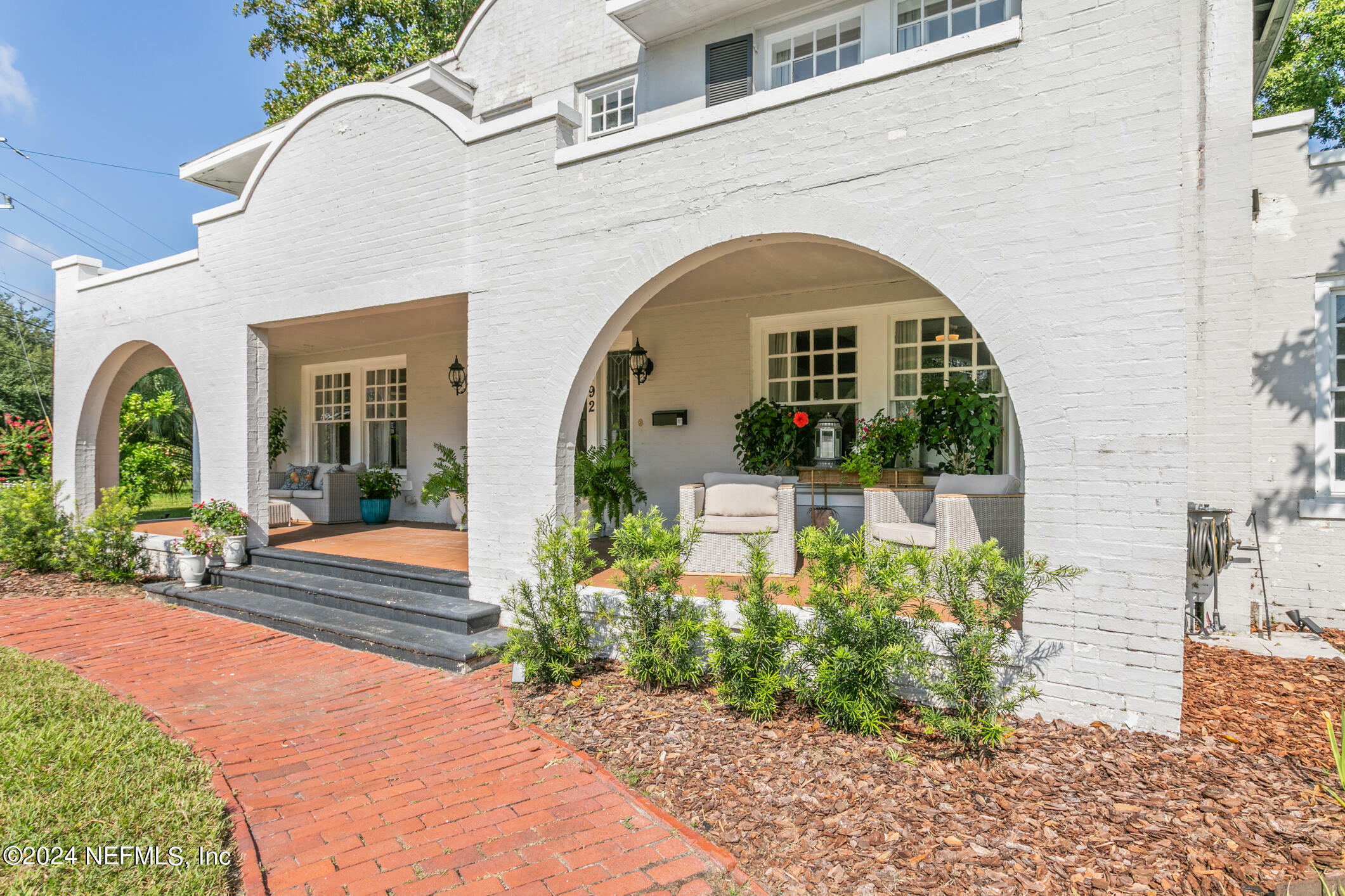 Property Photo: 1492 Avondale Avenue FL 32205