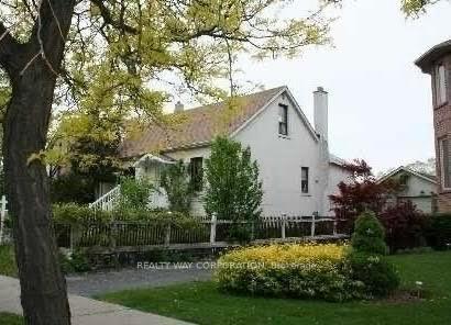 Property Photo: 12 Centre Avenue ON M2M 2L3