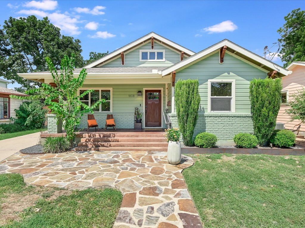 Property Photo:  1808 W Saint Johns Avenue  TX 78757 