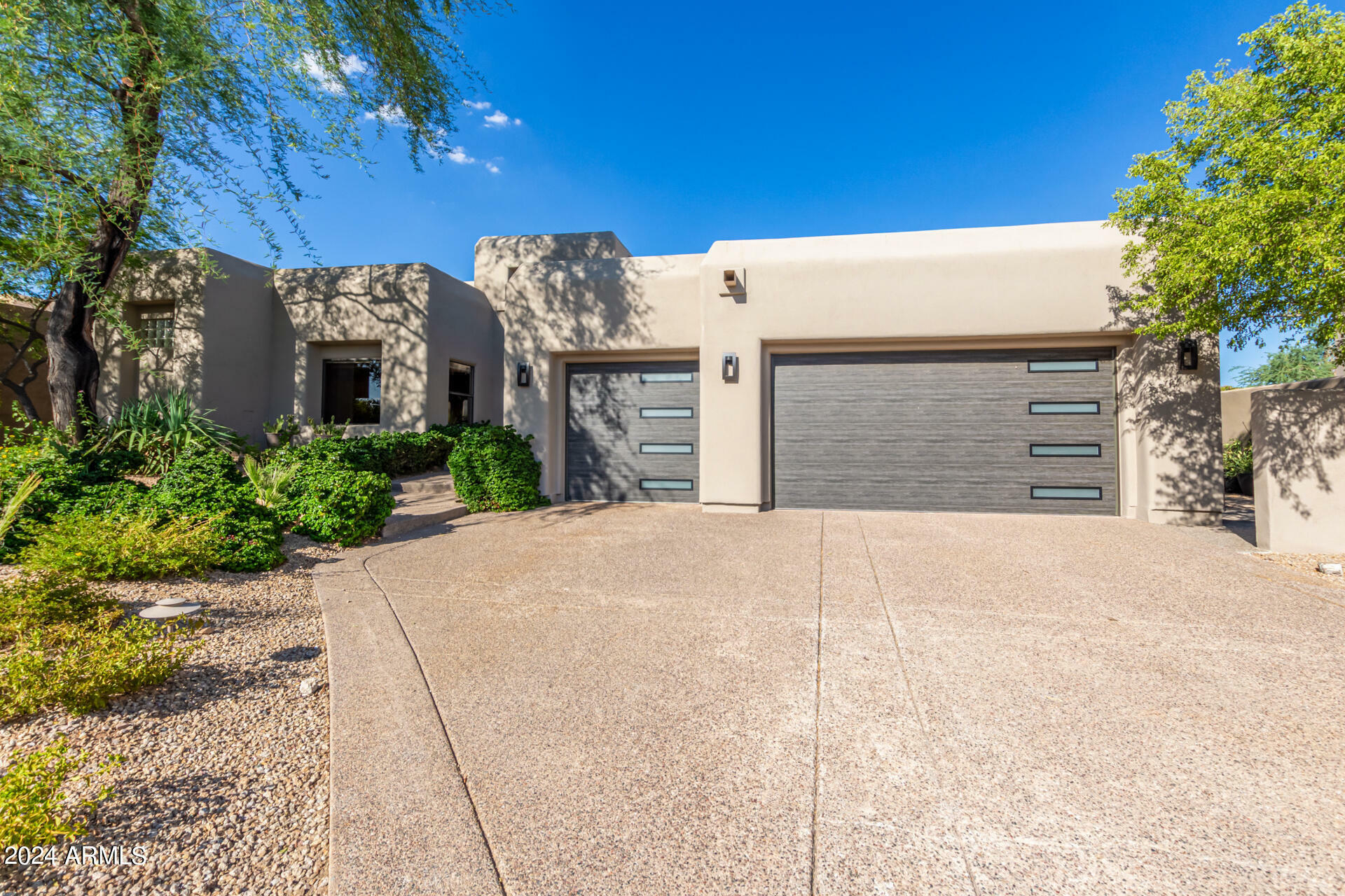 Property Photo:  11869 N 114th Way  AZ 85259 