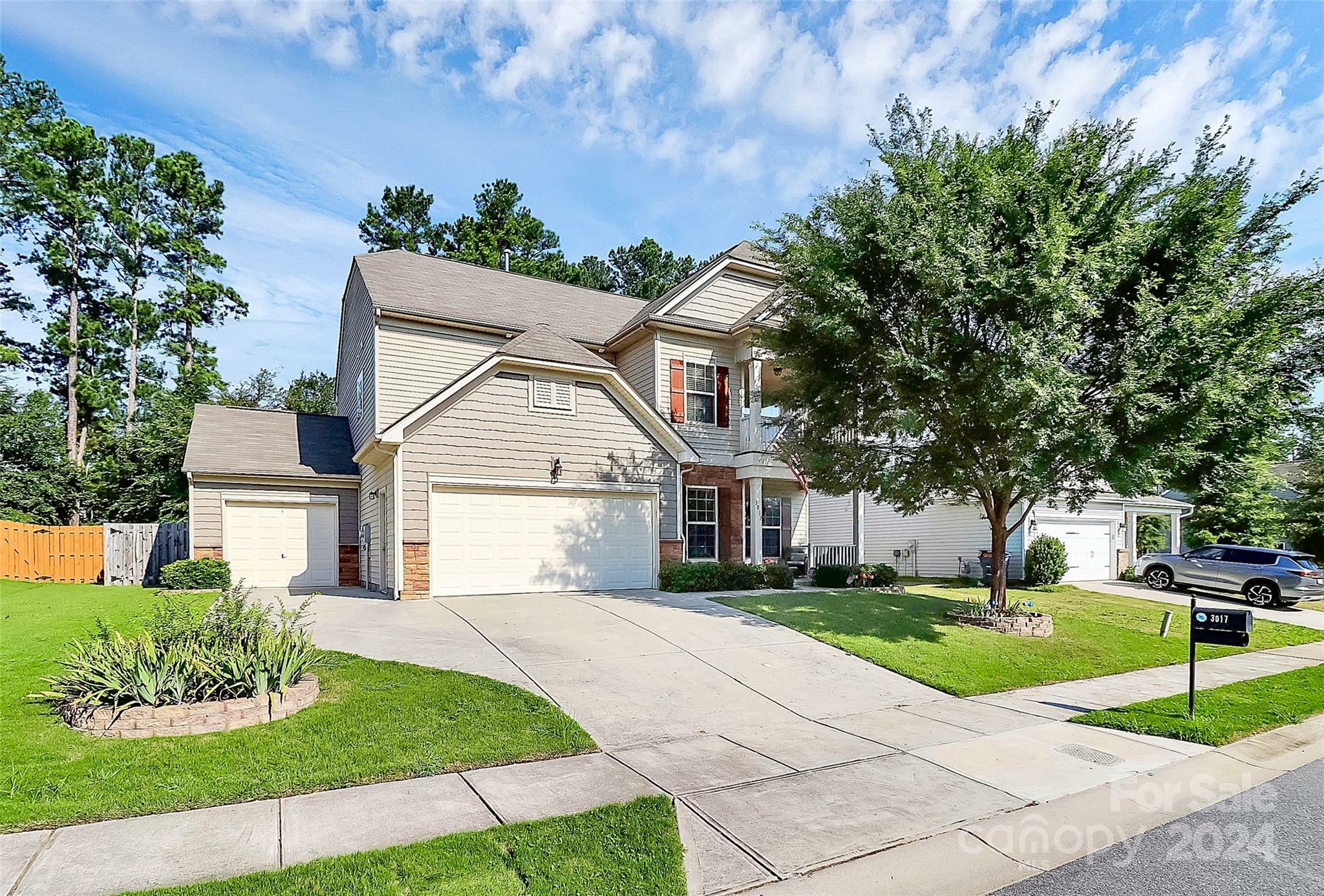 Property Photo:  3017 Berry Creek Road  NC 28214 