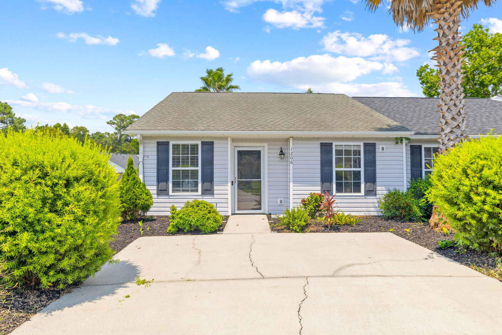 Property Photo: 1206 Apex Lane SC 29412
