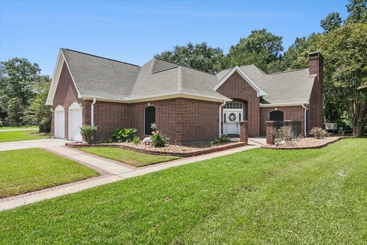 Property Photo: 3109 Pebble Beach Lane TX 77630