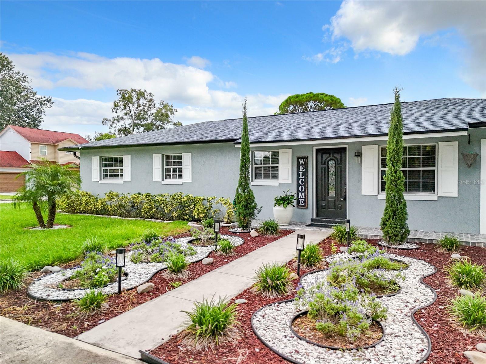 Property Photo:  344 E Maple Street  FL 34787 