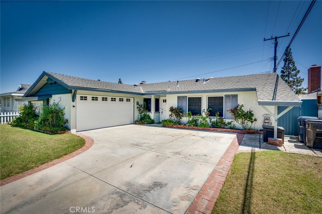 Property Photo:  16402 Santa Anita Lane  CA 92649 