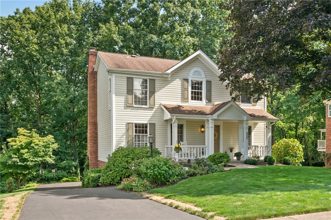 Property Photo:  214 Thornwood Court  PA 15108 