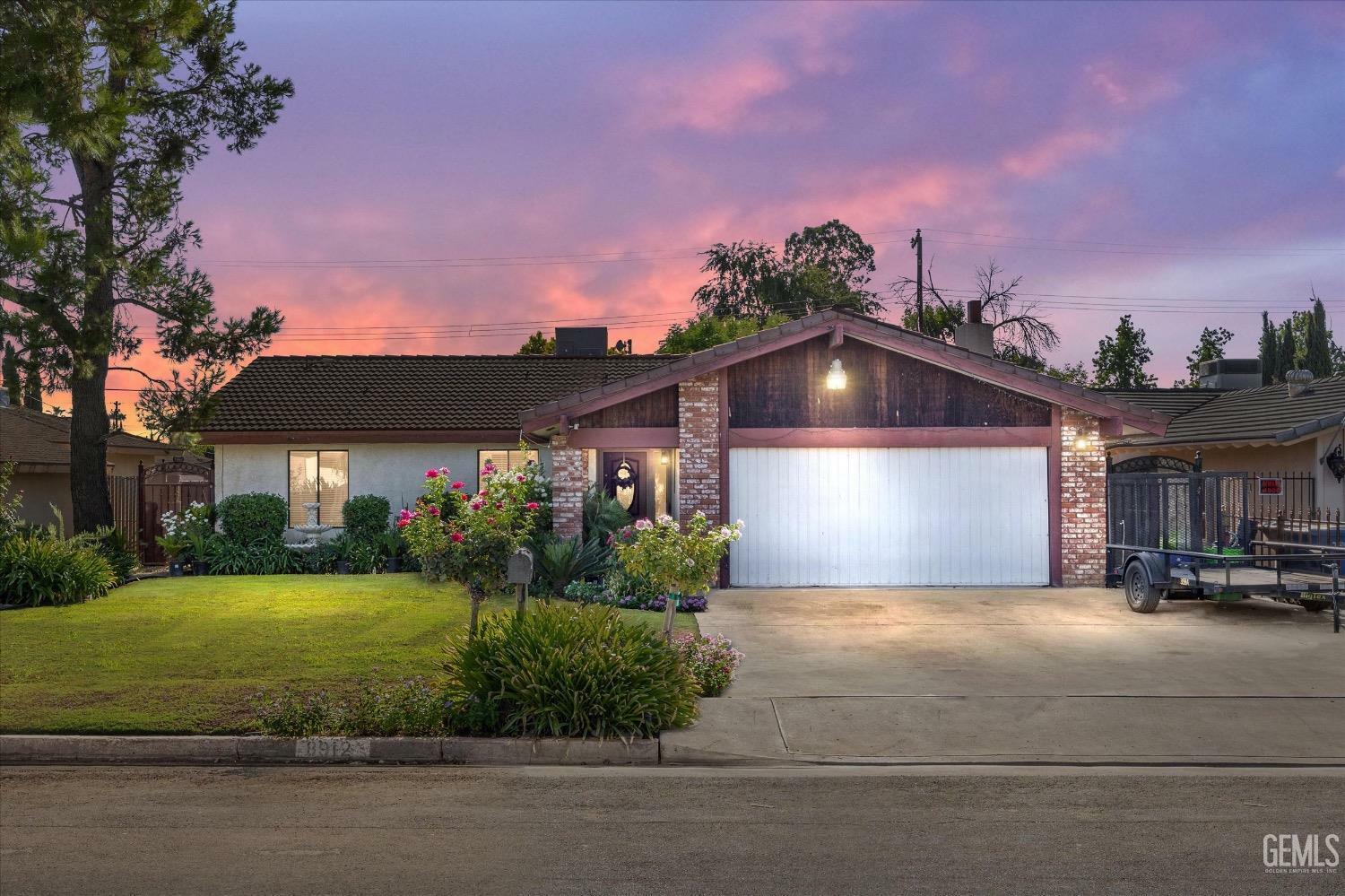 8912 Lilly Street  Lamont CA 93241 photo