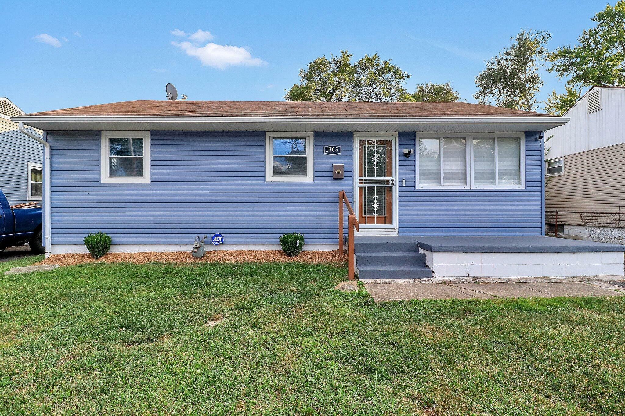 Property Photo:  1703 E Blake Avenue  OH 43219 