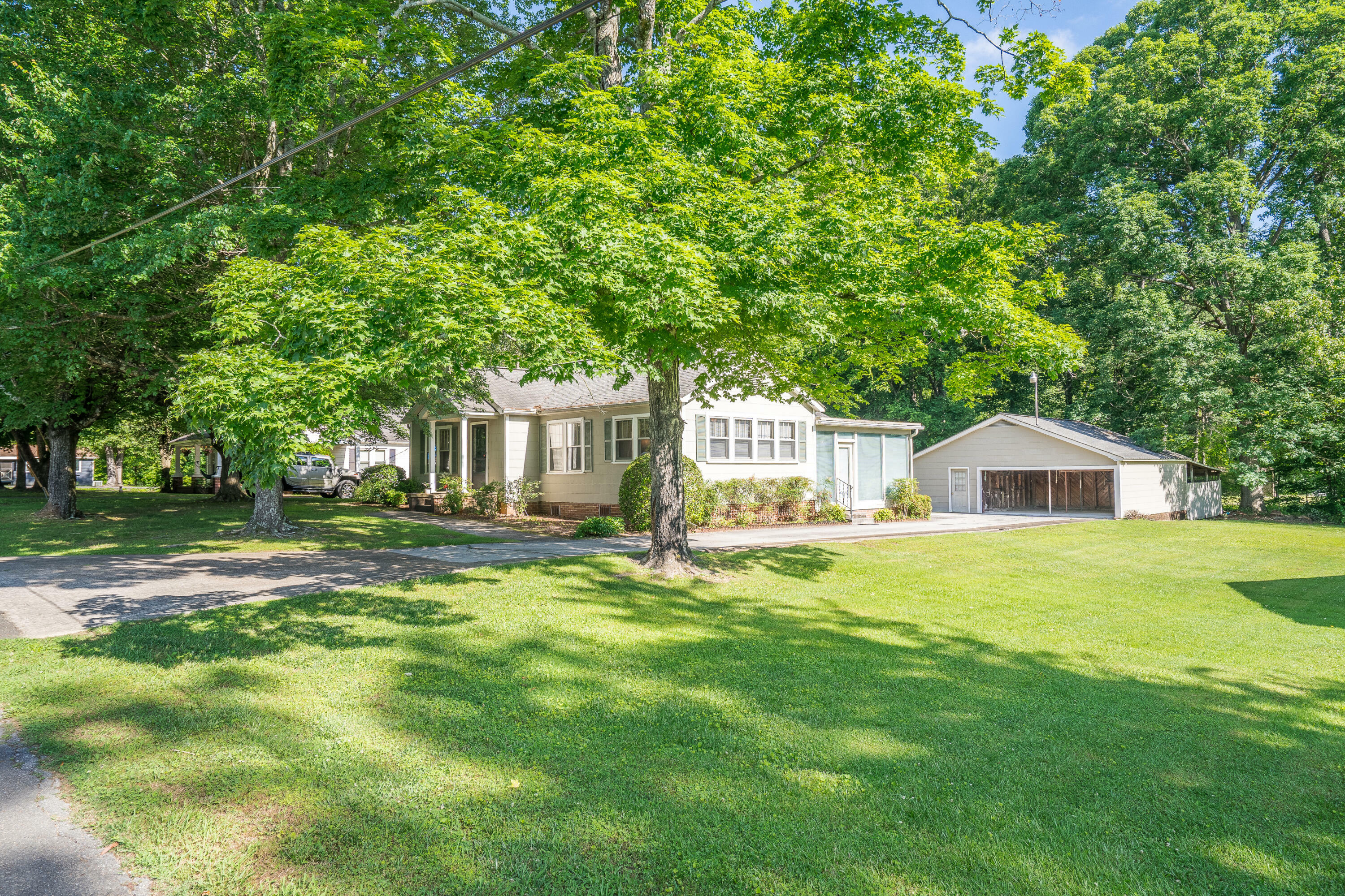 Property Photo:  106 Todd Ave  GA 30721 