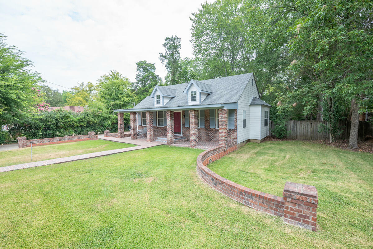 Property Photo:  214 N Montgomery Street  MS 39759 