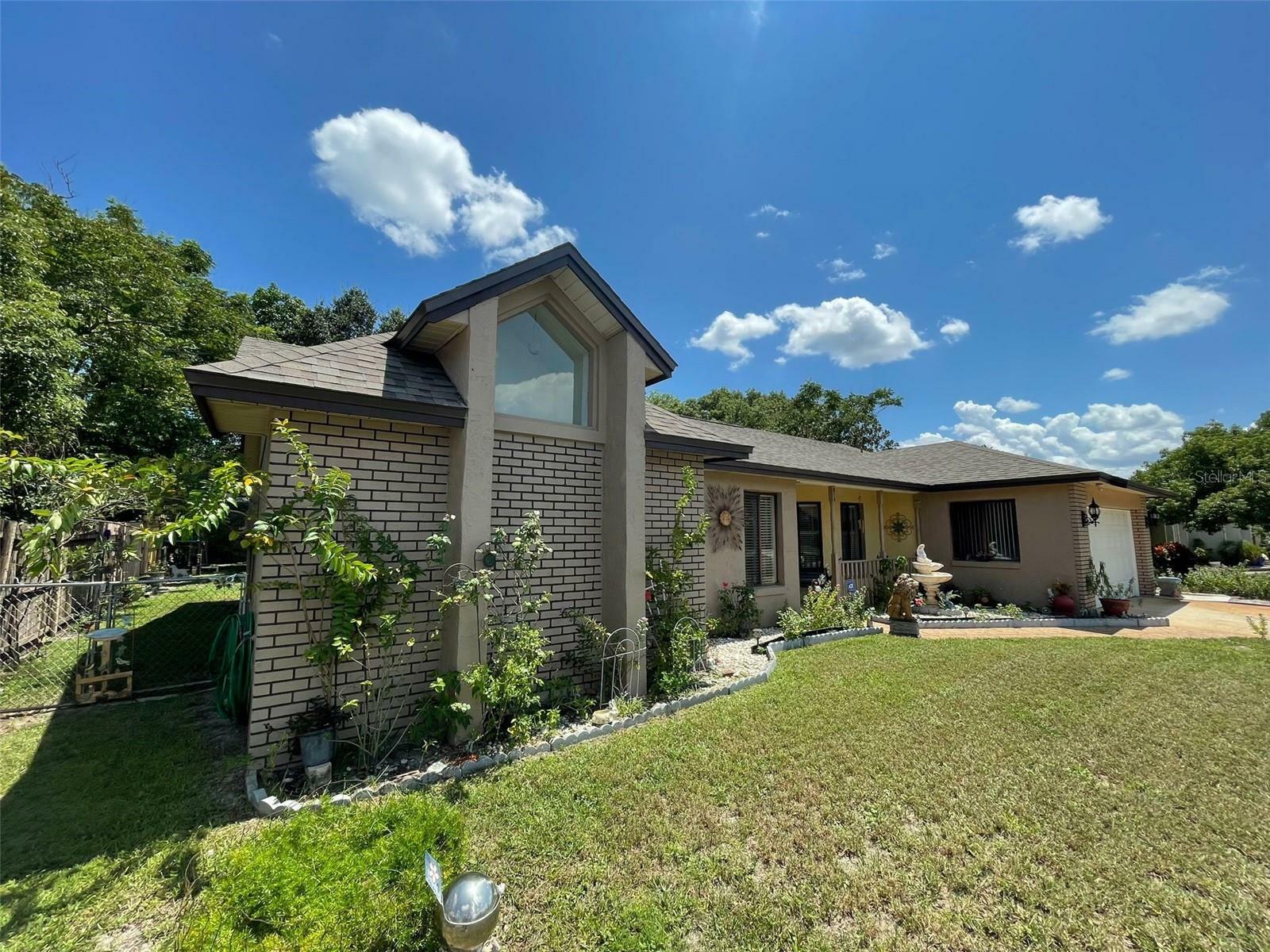 Property Photo:  213 Springview Drive  FL 32773 