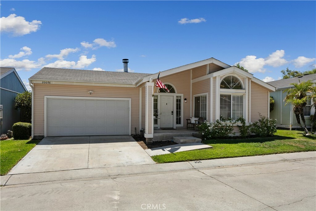 Property Photo:  20076 Canyon View Drive  CA 91351 