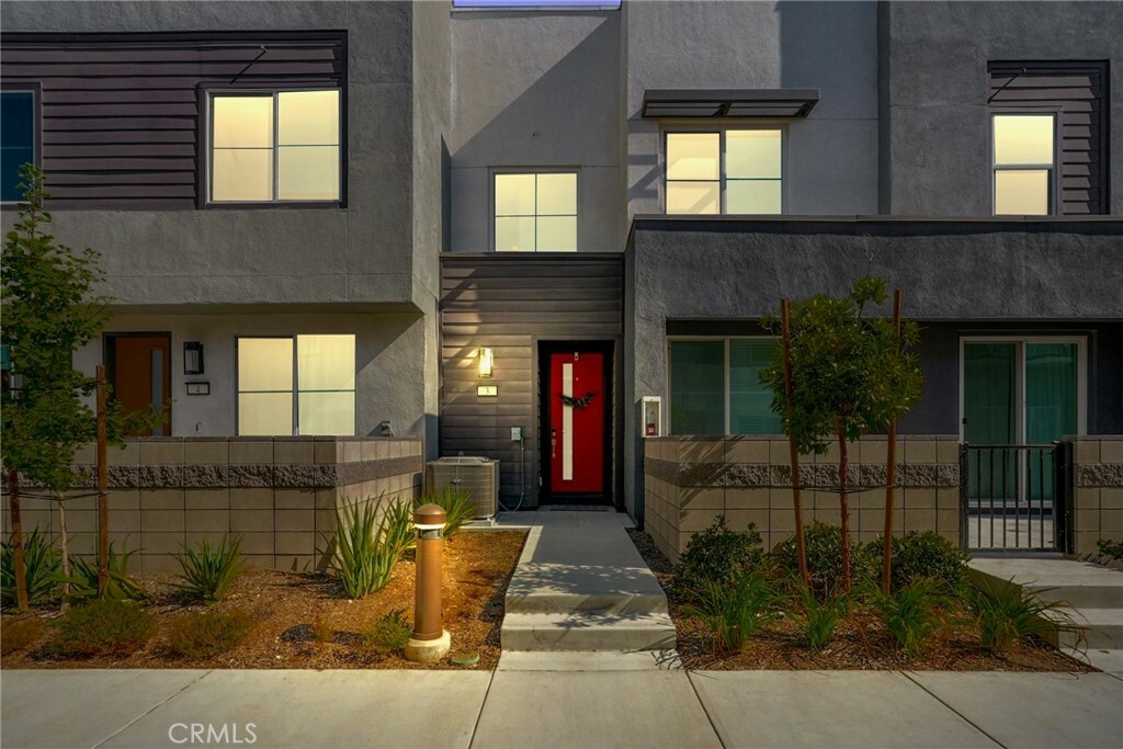 Property Photo:  3720 S Allston Paseo 3  CA 91761 