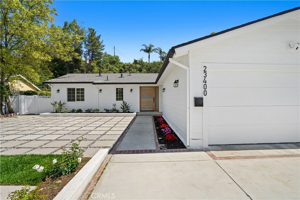 Property Photo:  23400 Erwin Street  CA 91367 