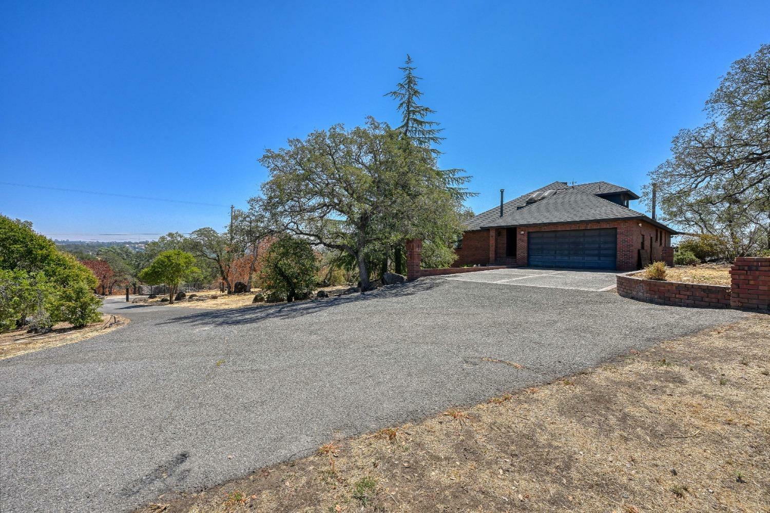 Property Photo:  1680 English Colony Way  CA 95663 