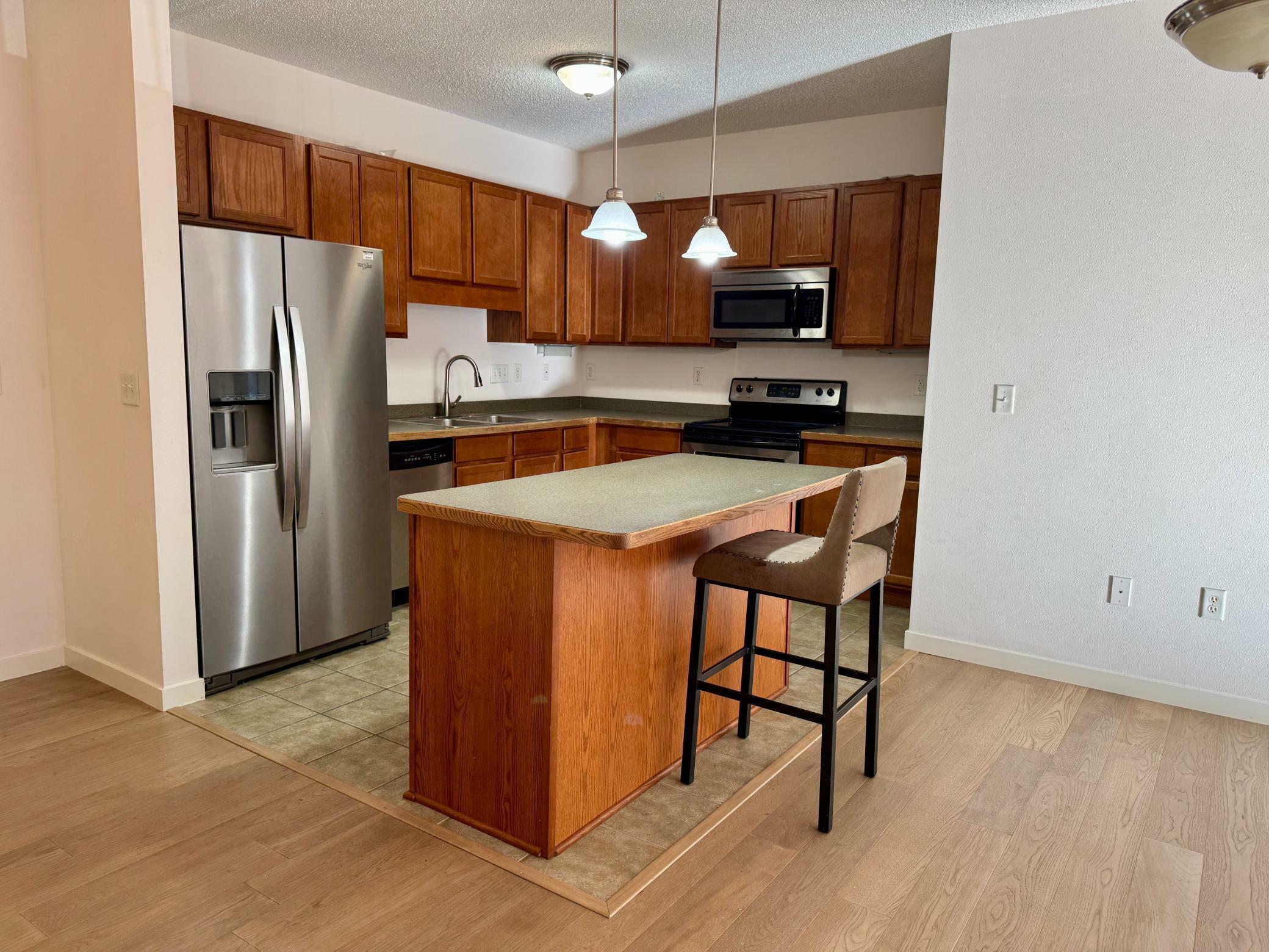 619 8th Street SE 203  Minneapolis MN 55414 photo