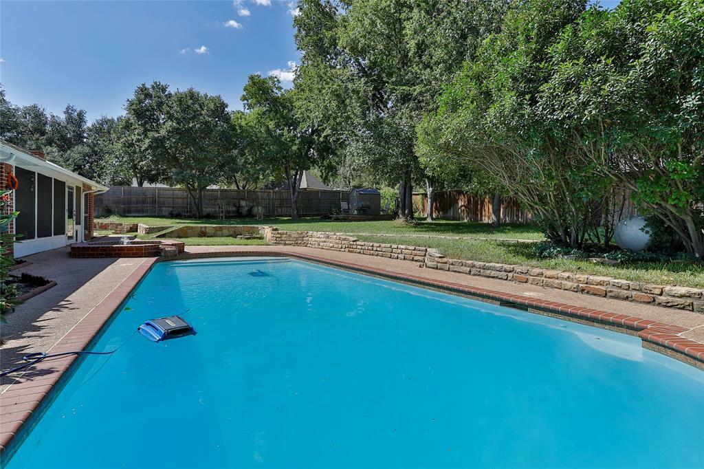 Property Photo:  845 Hunters Glen Trail  TX 76120 