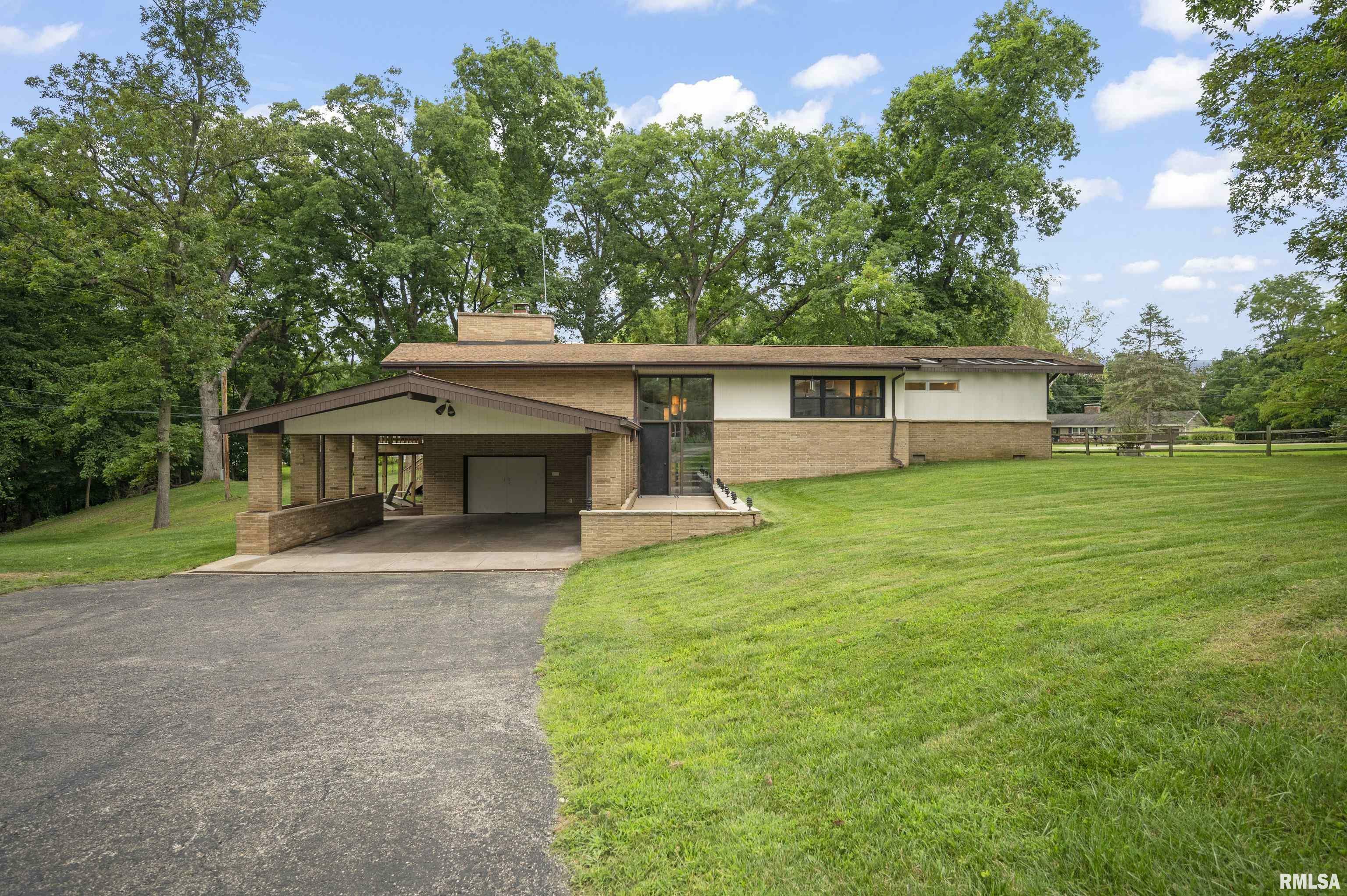 Property Photo:  10840 N Oak Lynn Drive  IL 61615 