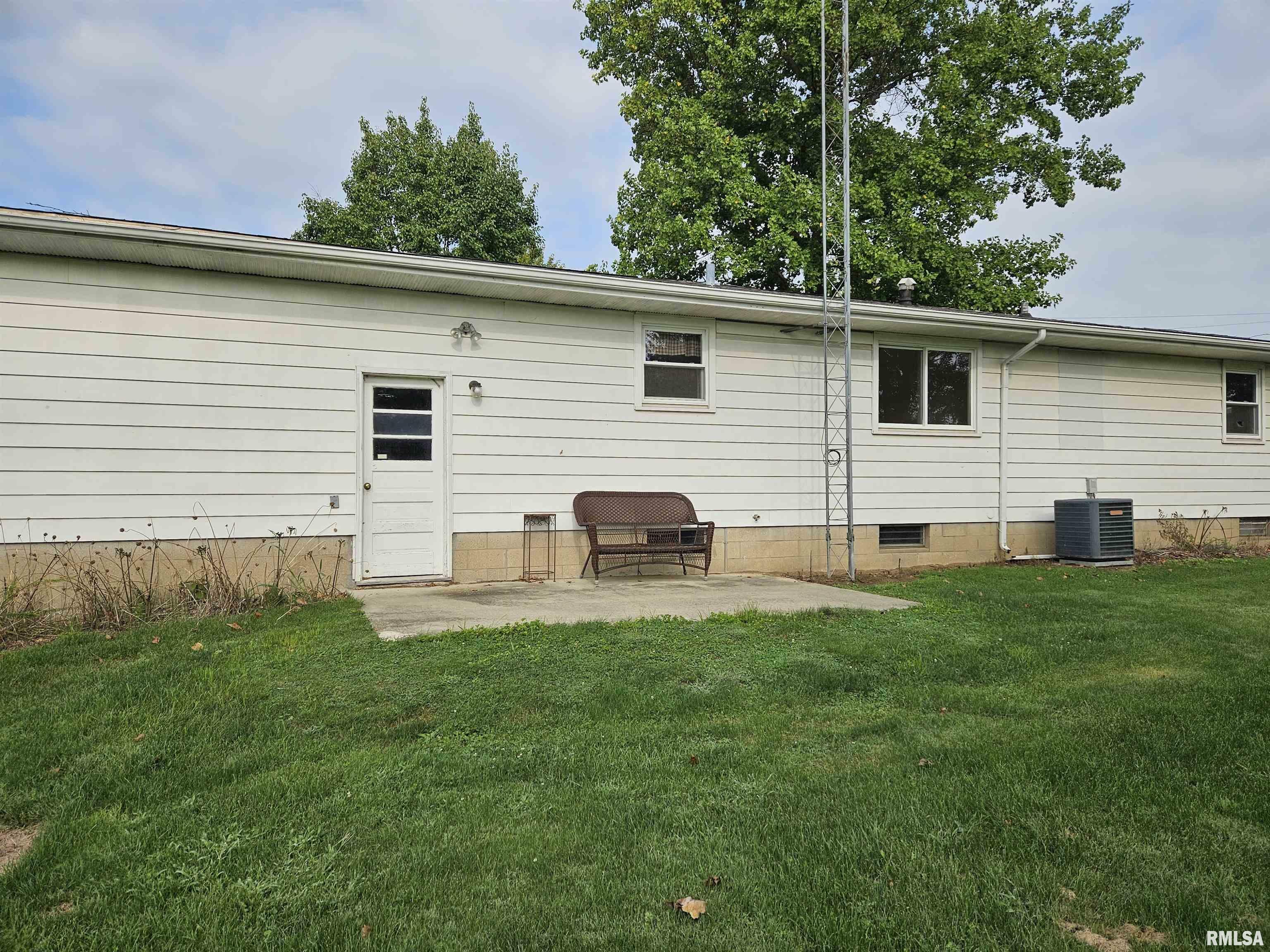 Property Photo:  512 N Runkle Street  IL 61536 