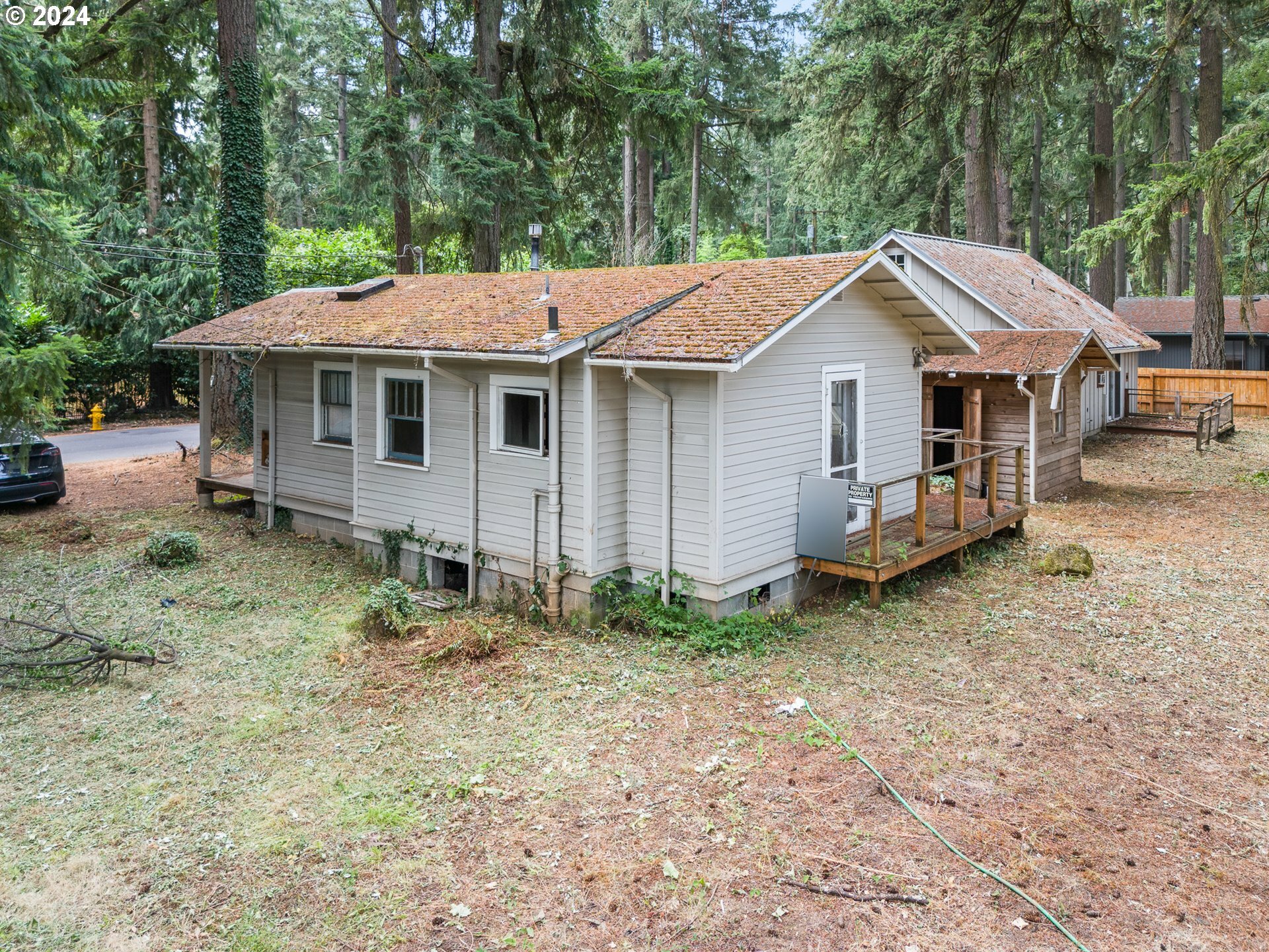 Property Photo:  16061 Waluga Dr  OR 97035 