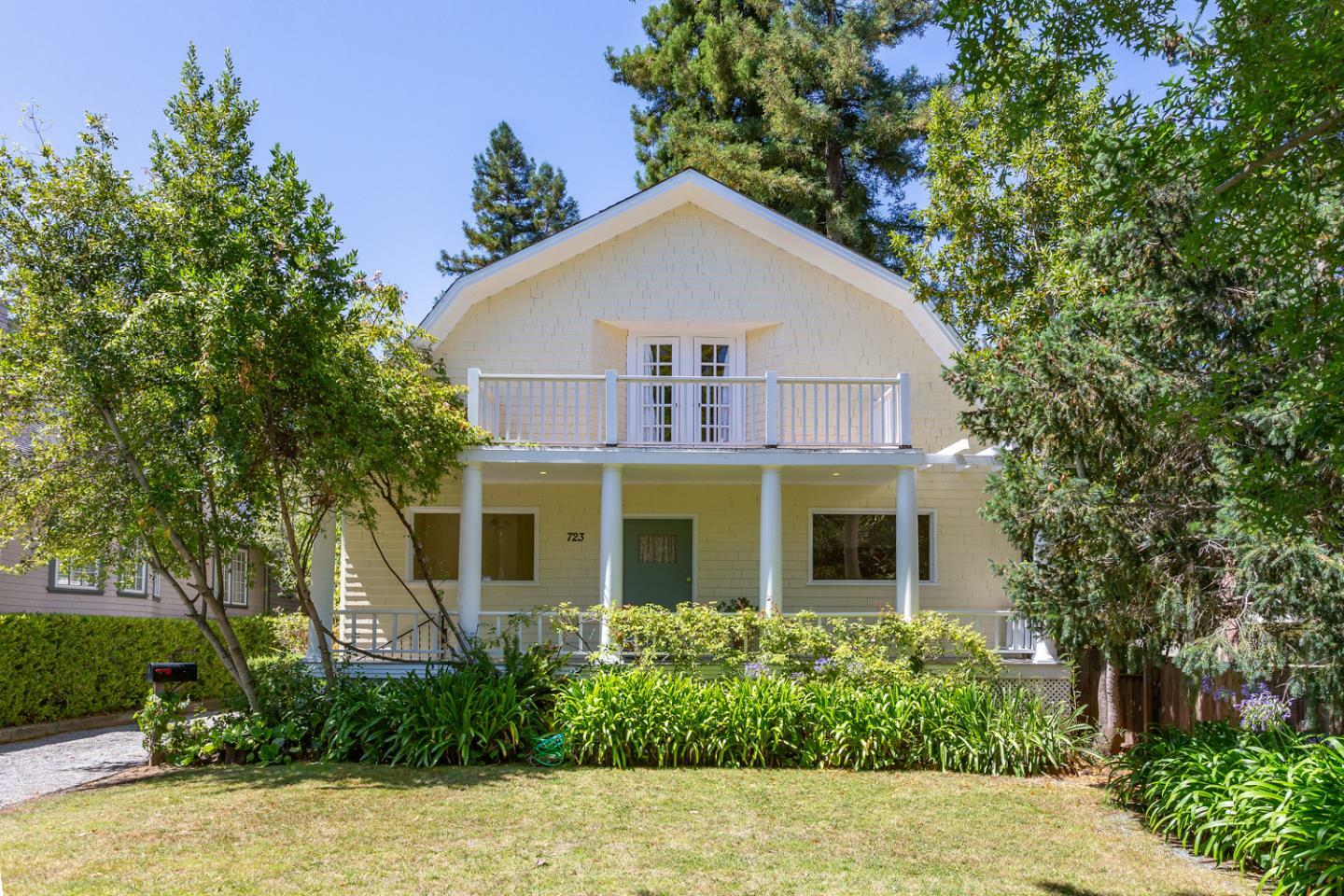 Property Photo:  723 Costa Rica Avenue  CA 94402 