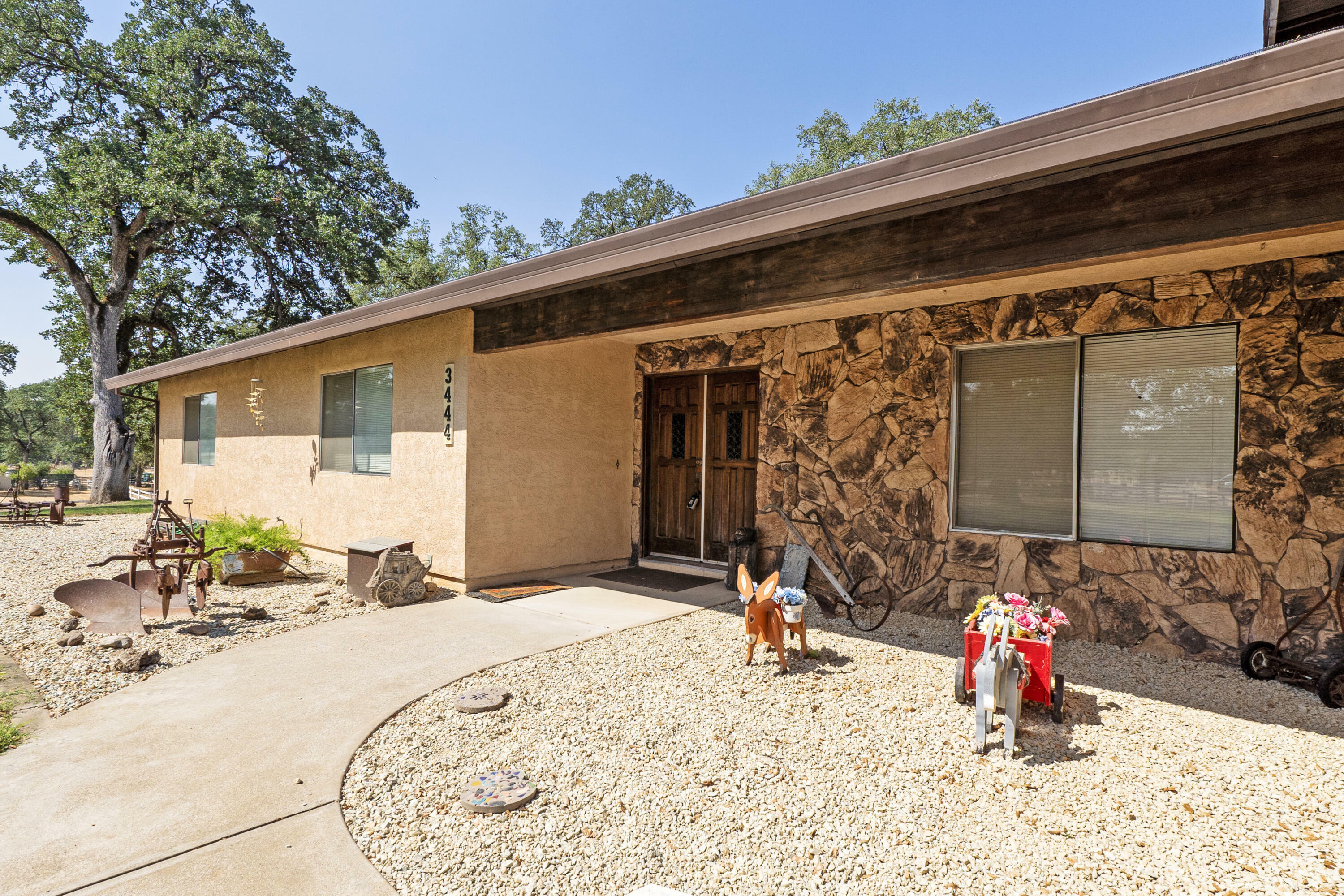 Property Photo:  3444 Meadow Oak Drive  CA 96022 