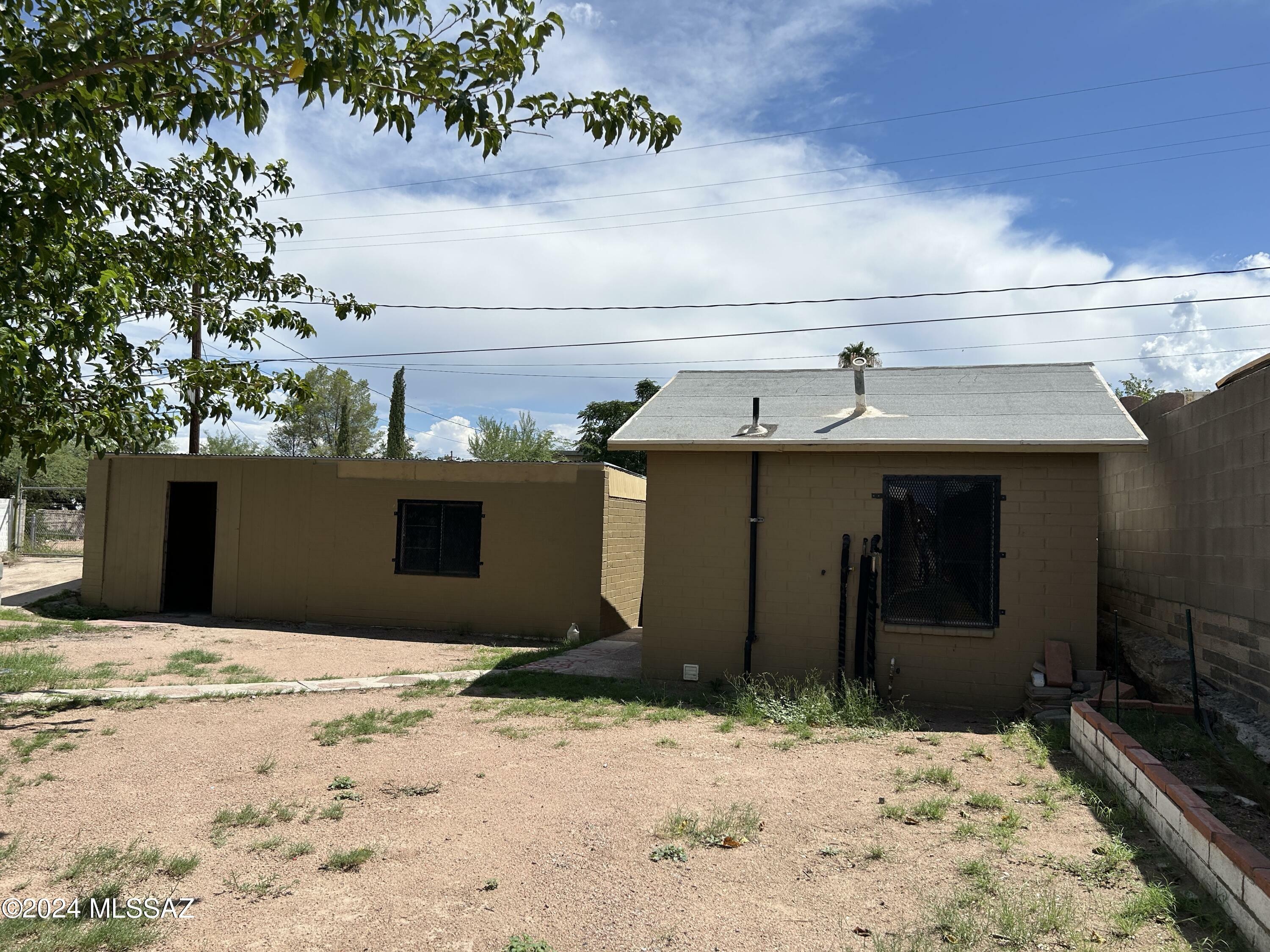 Property Photo:  108 E 1st Street  AZ 85618 