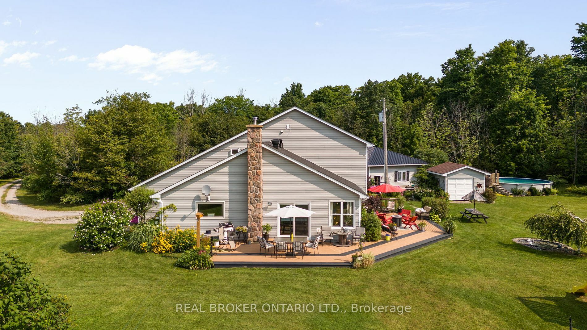 Photo de la propriété:  2819 Old Orchard Rd  ON L0M 1T2 