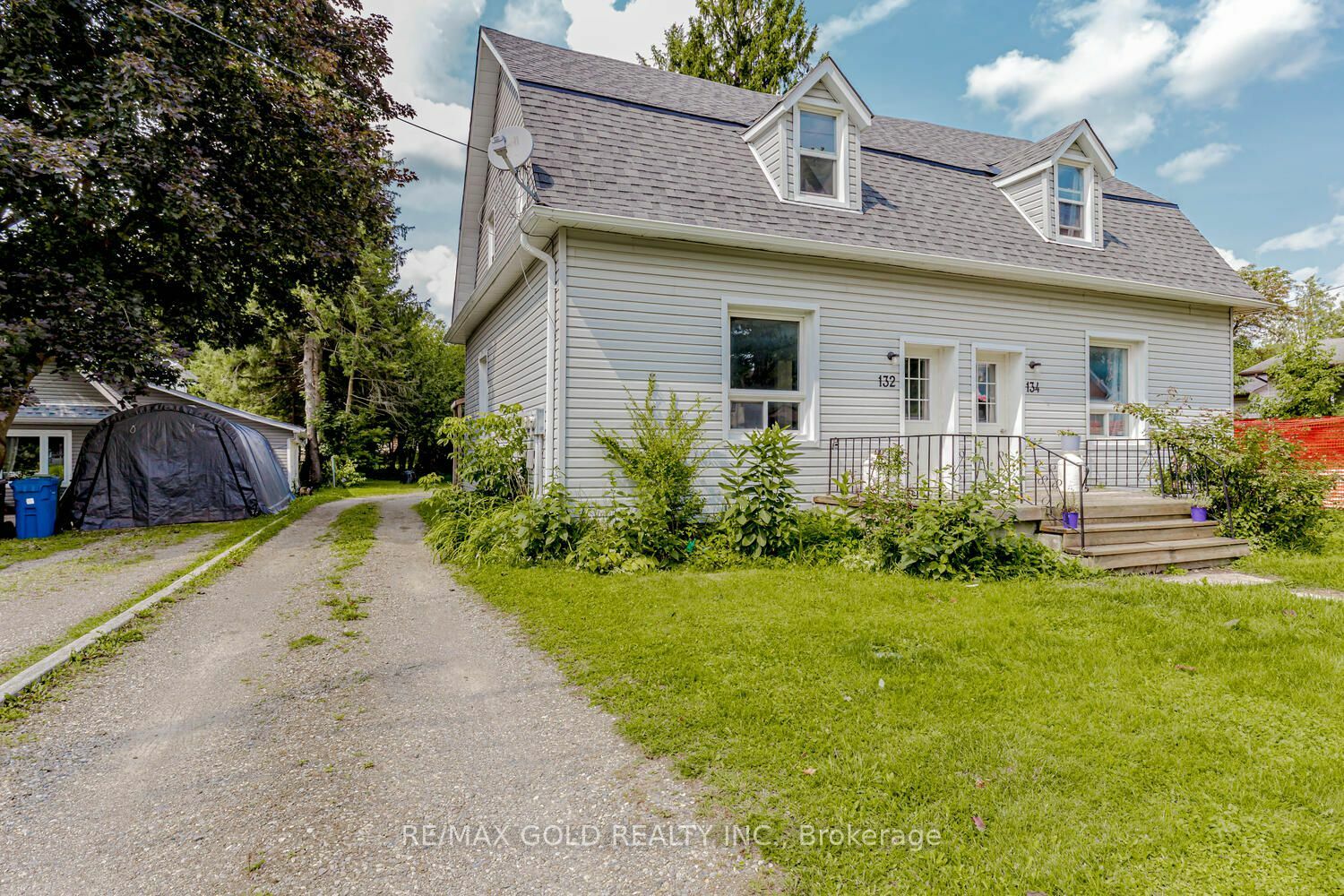 Property Photo:  134 Owen Sound St  ON L4M 3H9 