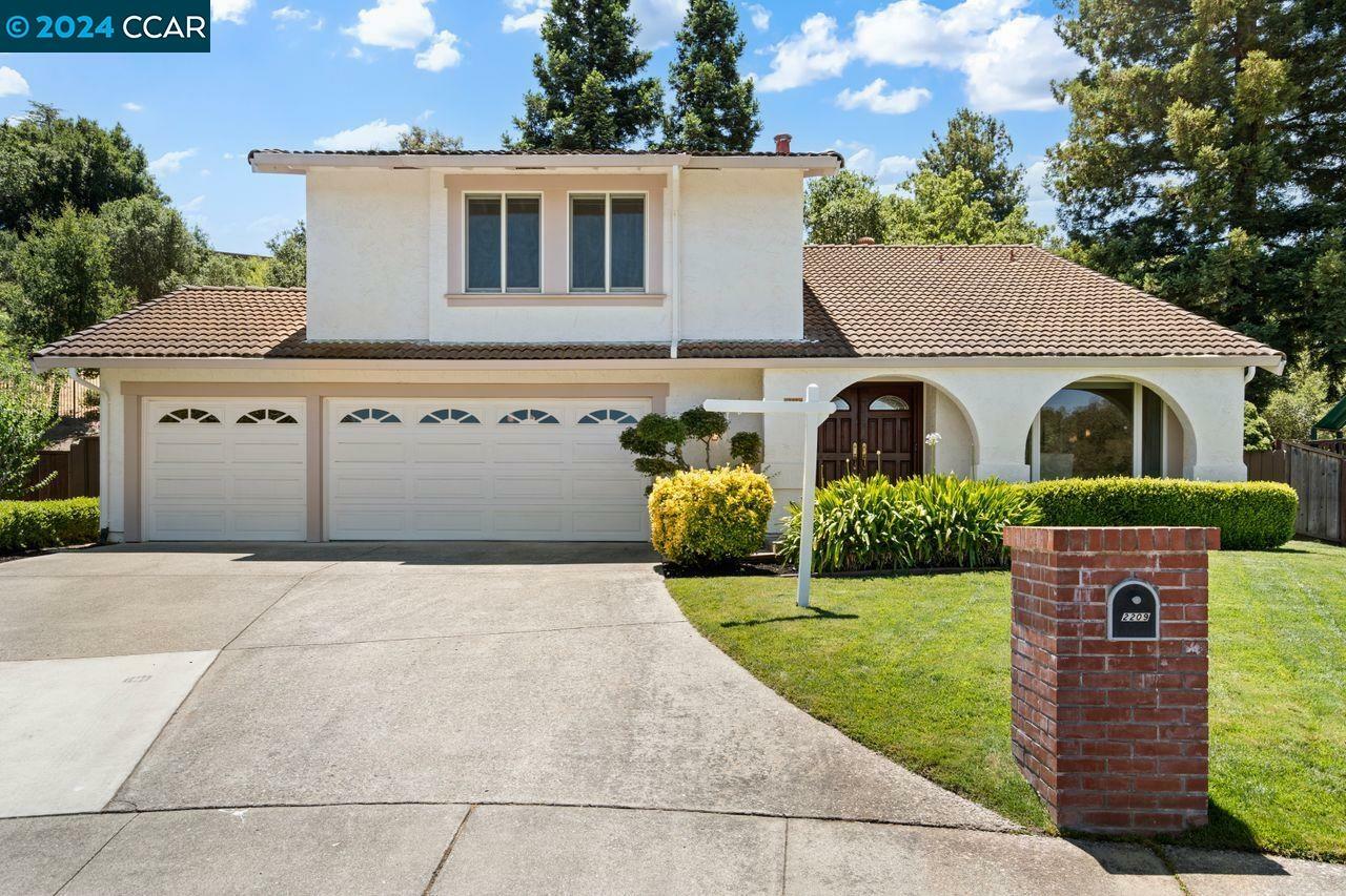 Property Photo:  2209 Kenton Ct  CA 94596 