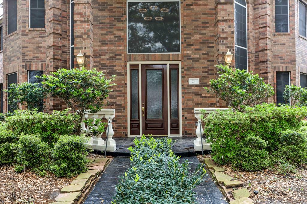 Property Photo:  24 Stonegate Park Court  TX 77379 