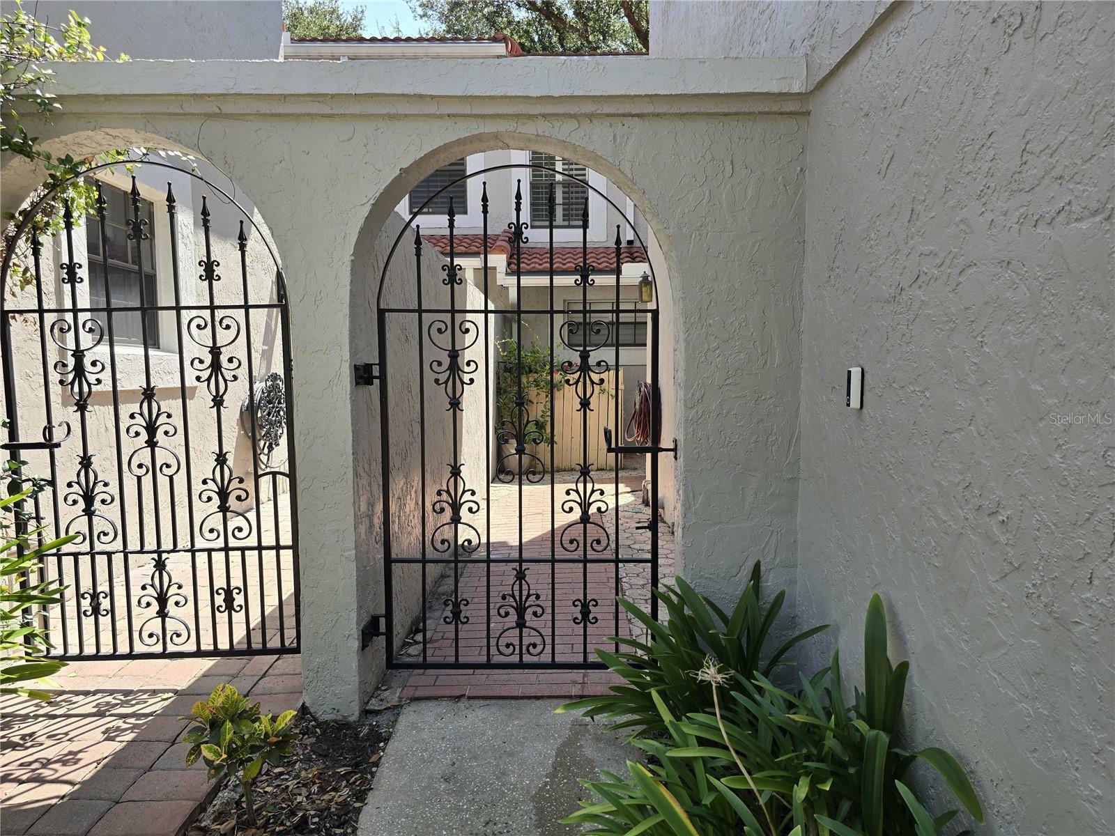 Property Photo:  7709 Sundial Lane  FL 32819 