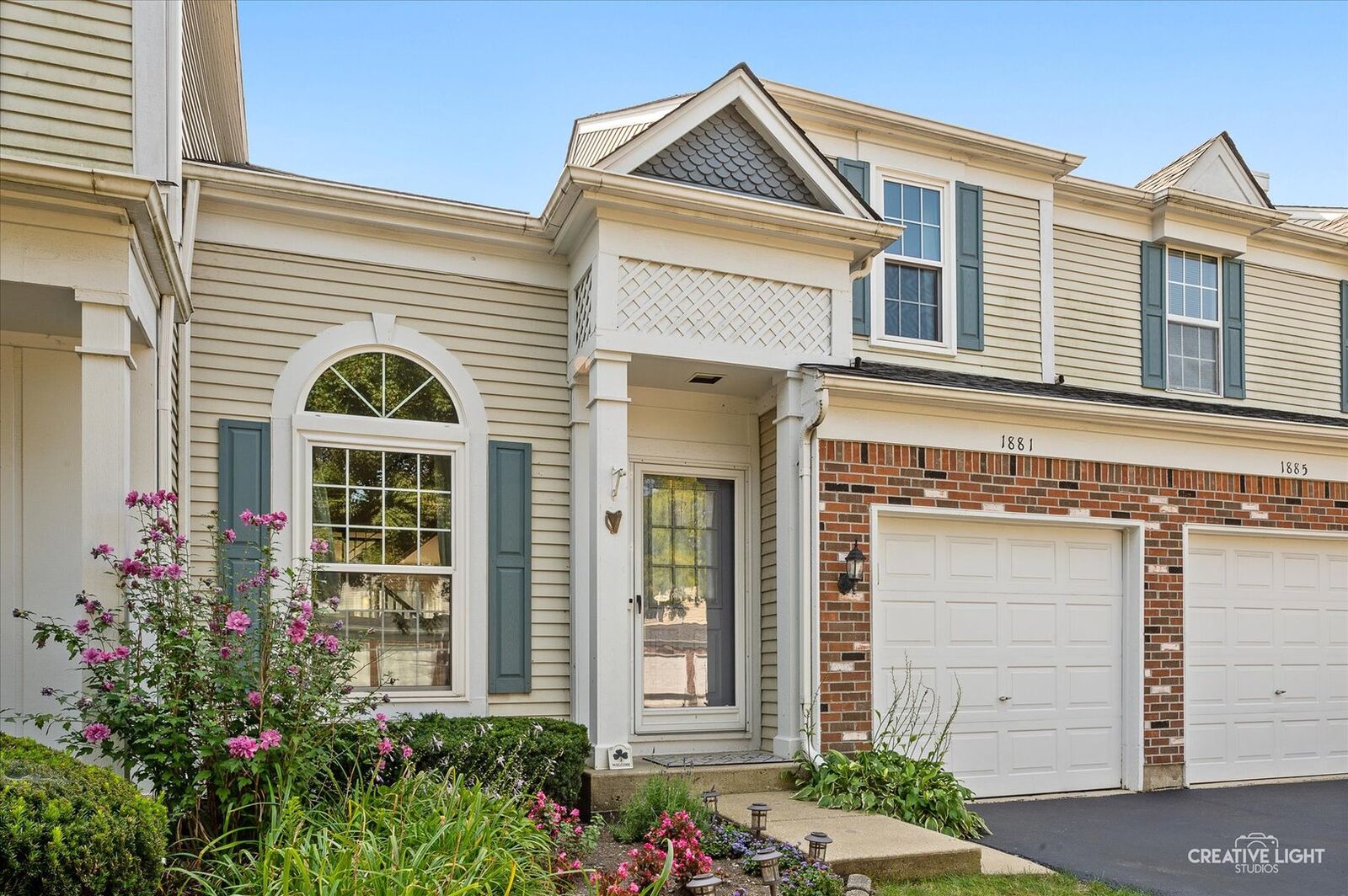 Property Photo: 1881 Hastings Avenue IL 60516