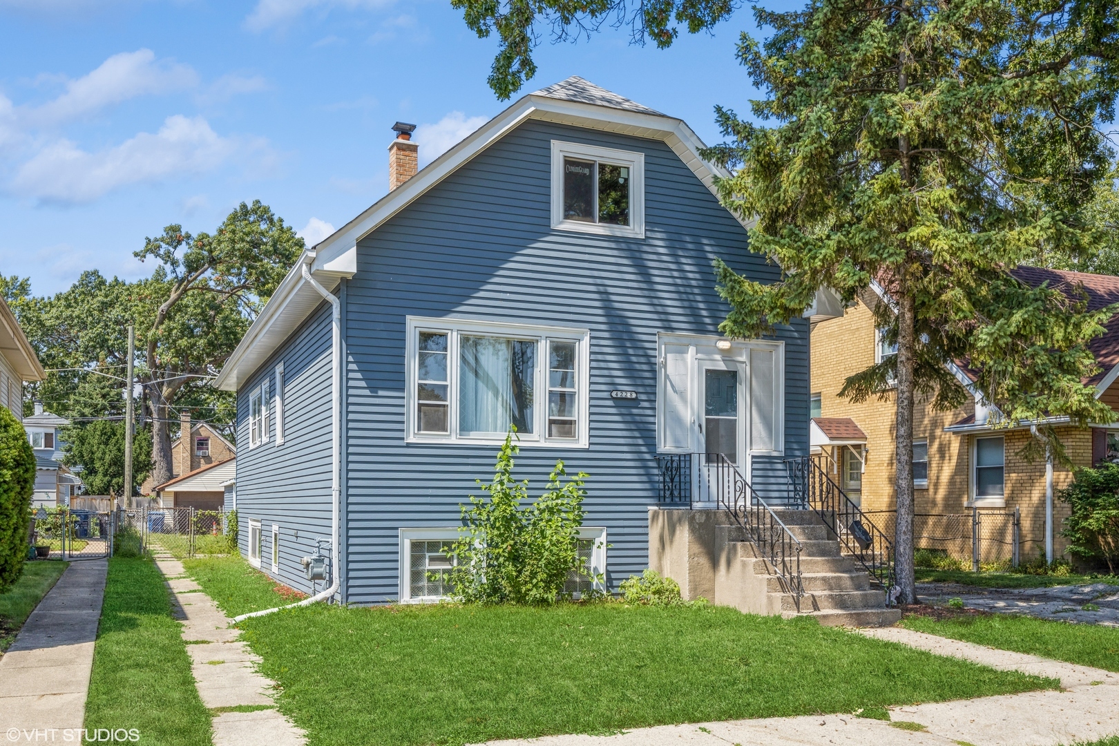 Property Photo: 4228 Home Avenue IL 60402