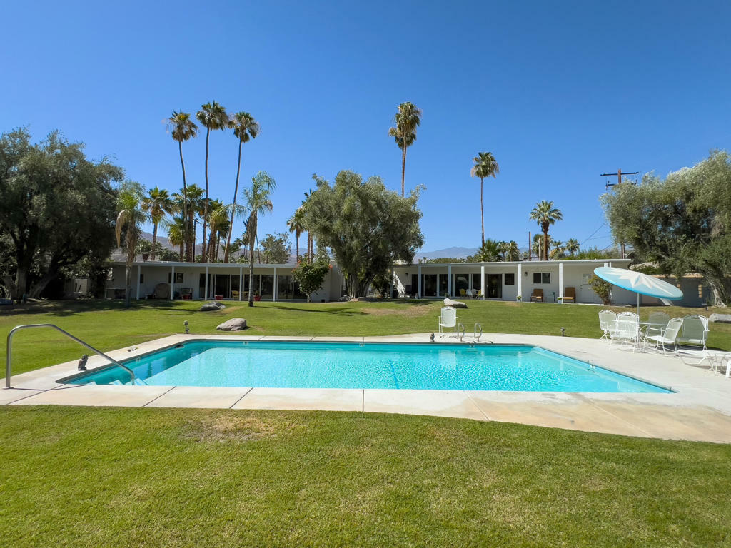 Property Photo:  74576 Fairway Drive  CA 92260 