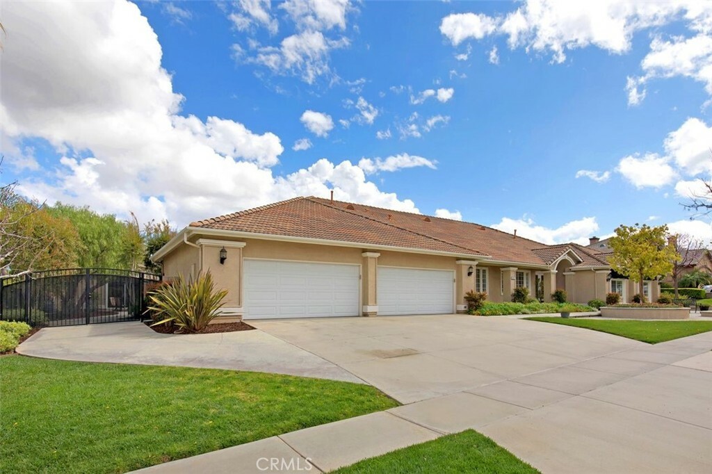 Property Photo:  2855 Citrocado Ranch Street  CA 92881 